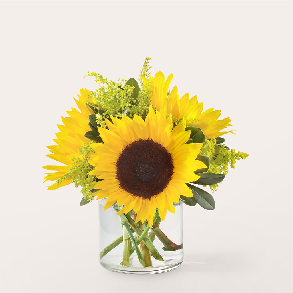 Beaming Sunflower Bouquet – Guilles Flower Shop And Catering, San Jose CA