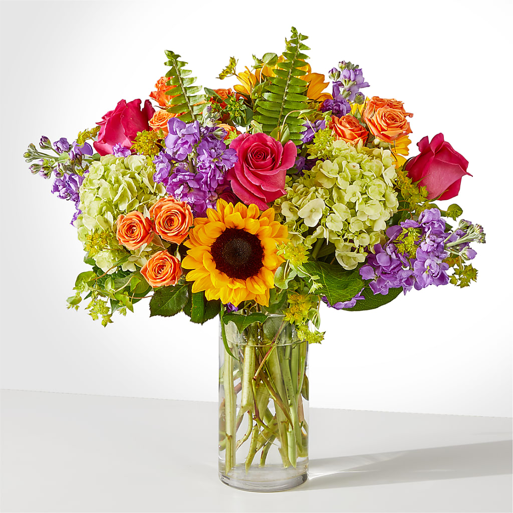 Vibrant Greetings Bouquet – Guilles Flower Shop And Catering, San Jose CA
