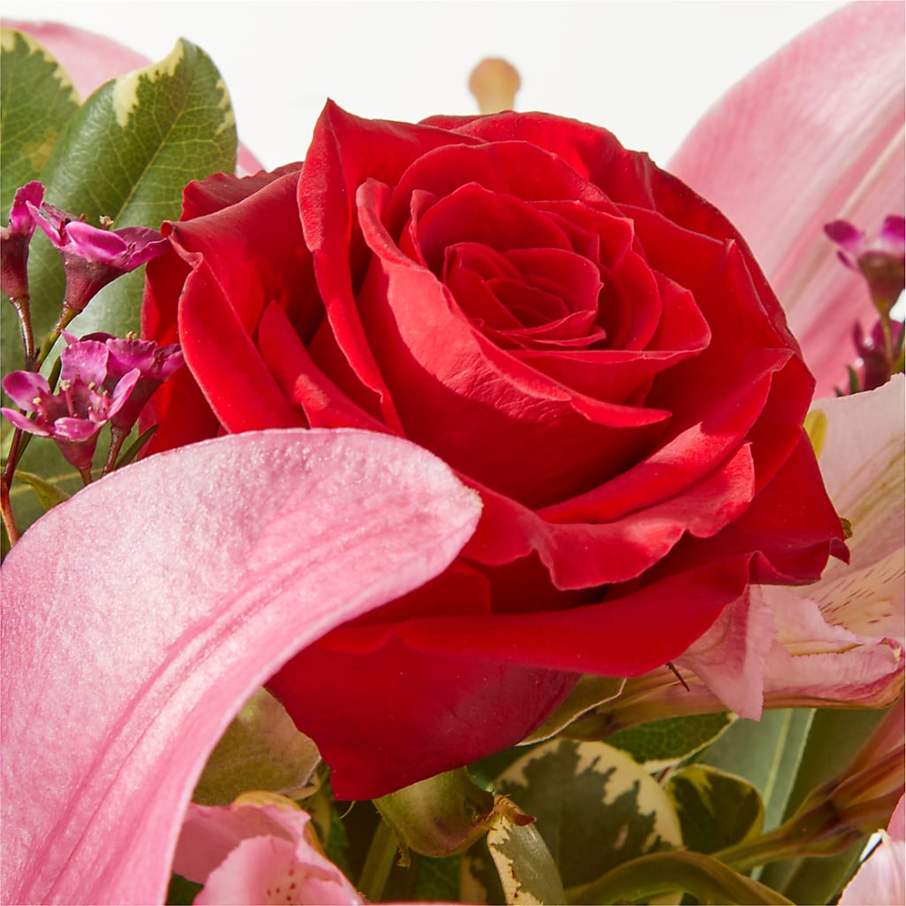Lucky in Love Bouquet –  Guilles Flower Shop And Catering, San Jose CA