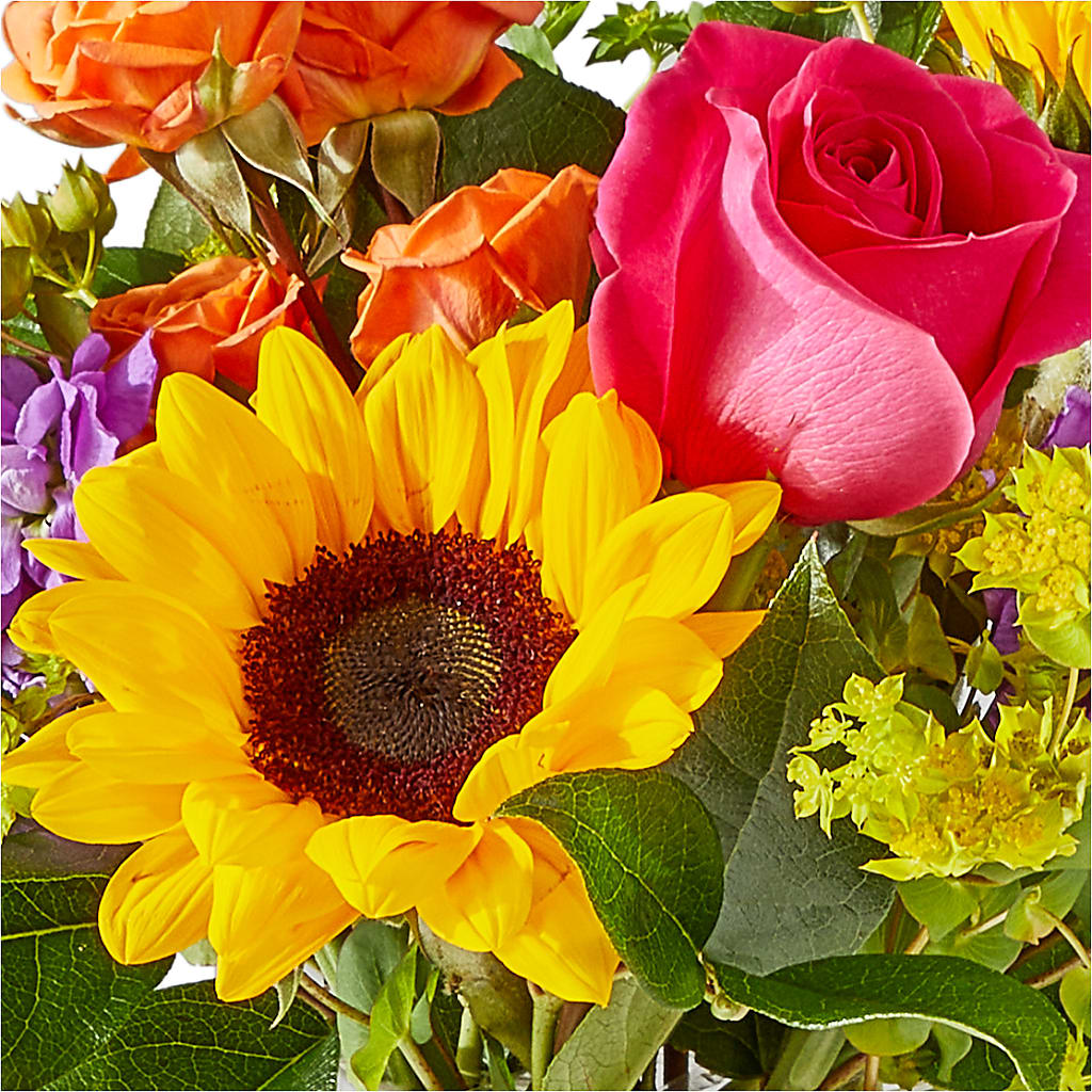 Vibrant Greetings Bouquet –  Guilles Flower Shop And Catering, San Jose CA